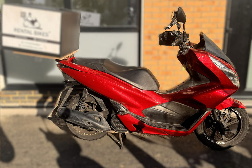 Red HONDA PCX
