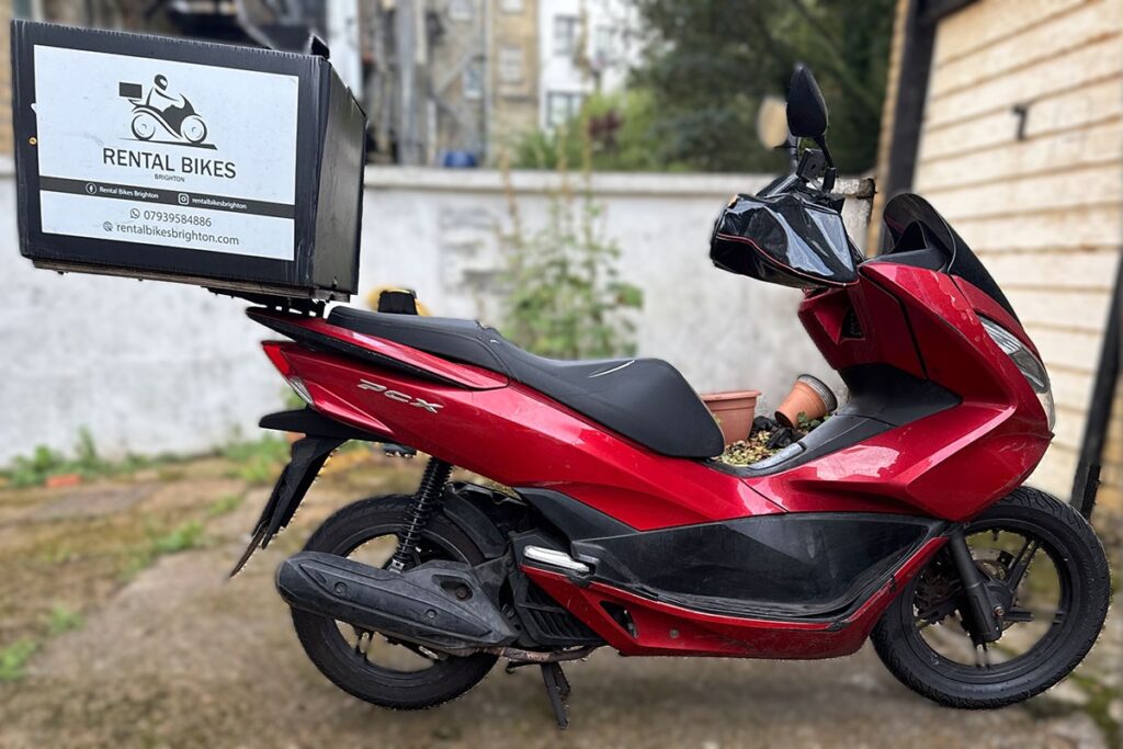 Red HONDA PCX